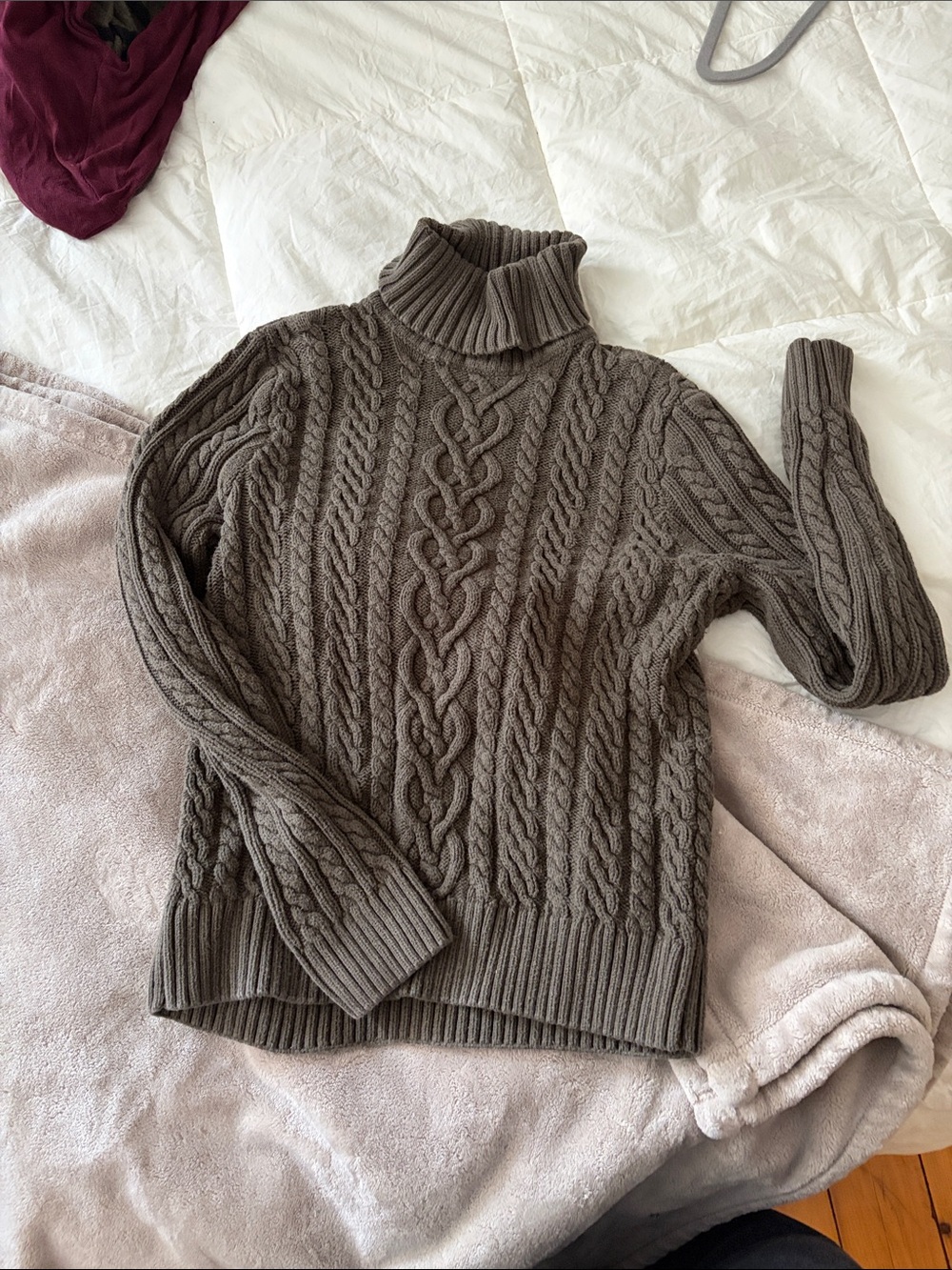 JEANNE PIERRE Brown Cable-Knit Turtleneck Sweater